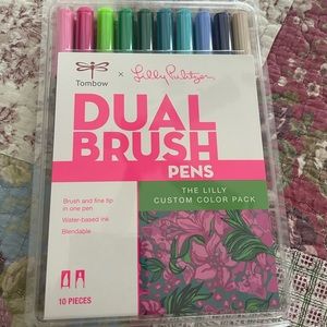 Lilly Pulitzer Marker Set New in package